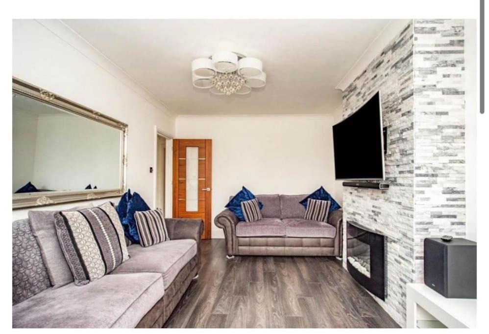 2 Bed - Walking Distance To Harry Potter Studio Watford  Luaran gambar